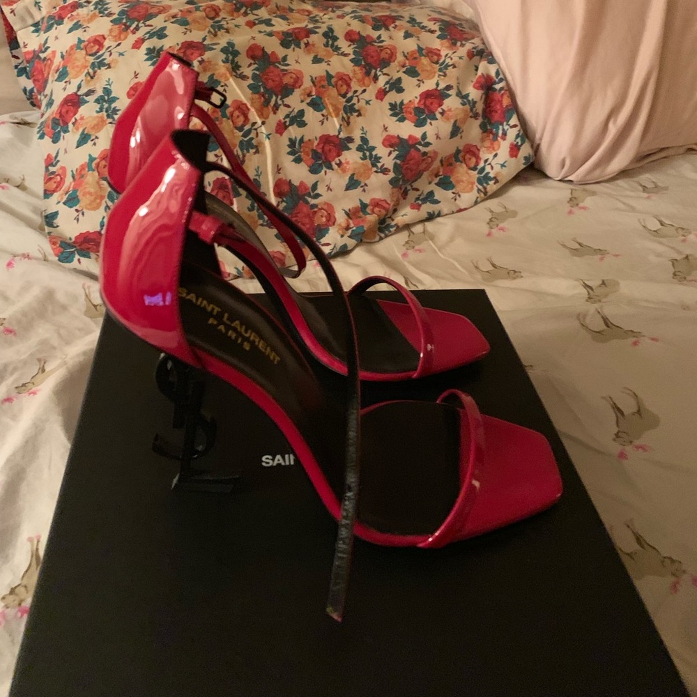 Beautiful ysl sandals